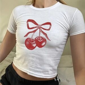 BABY TEE - NWT Size small